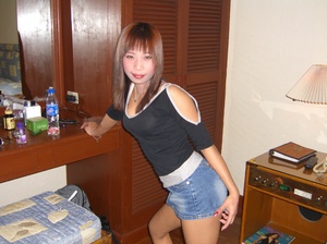 Her Asian teen splendor strikes the eye from the very … - Picture 5