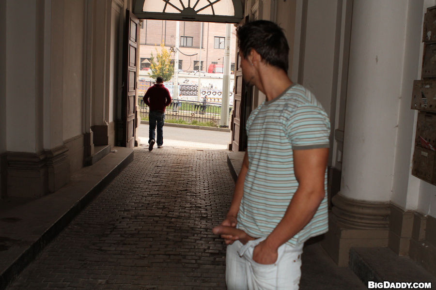 Cum loving gay lovers find some private pla - XXX Dessert - Picture 1