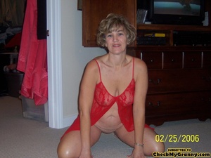 Mature blonde housewife in red peignoir  - Picture 9
