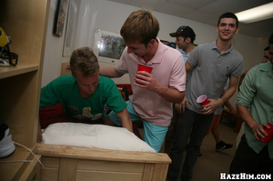 Cool gay birthday party in the college hostel - Picture 1