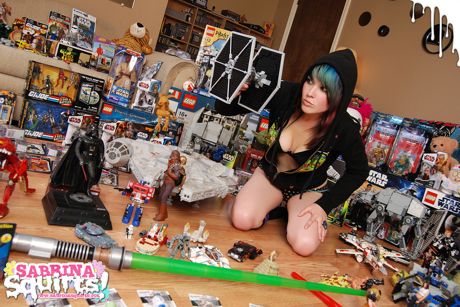 Naughty 18 teen Sabrina loves posing on cam - XXX Dessert - Picture 6