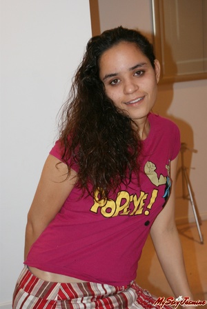Cool Indian teen in pink T-shirt is ready to get naked to demonstrate her fresh body - Picture 3