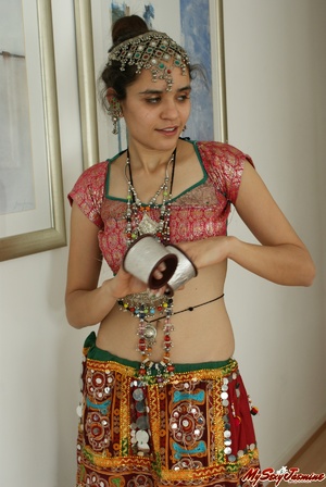 Sexy Indian girl in national costume and jewelry takes off her clothes and stays naked in her ornaments - XXXonXXX - Pic 5