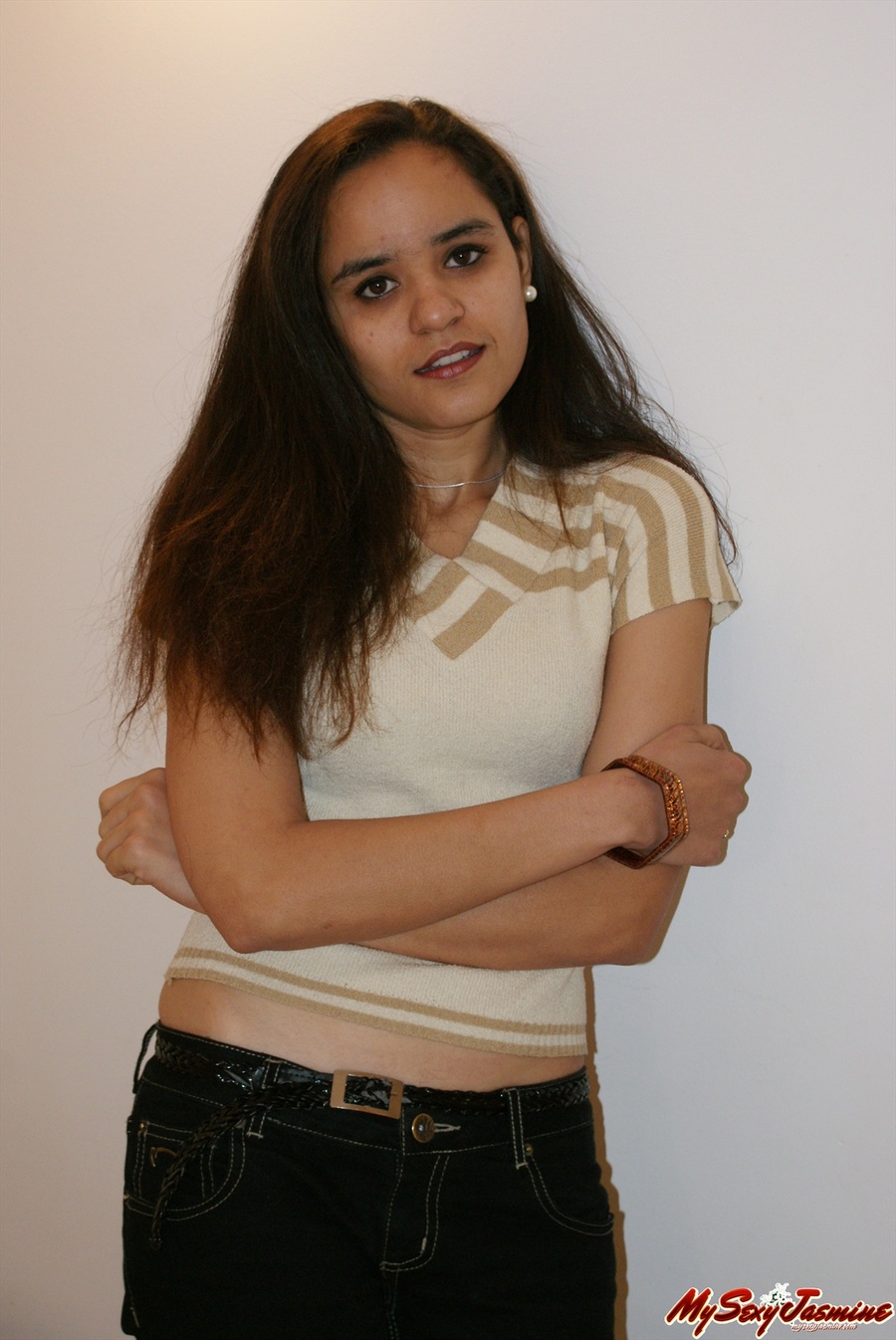 Lovely Indian girl enjoys taking off her top and posing on cam topless - XXXonXXX - Pic 4