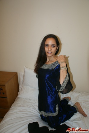 Hot Indian girl in nice blue national costume stripping to expose her lovely body on cam - Picture 3