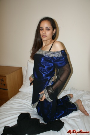 Hot Indian girl in nice blue national costume stripping to expose her lovely body on cam - Picture 4