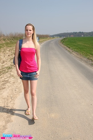 Nasty blond teen girl in a pink top sedu - Picture 1
