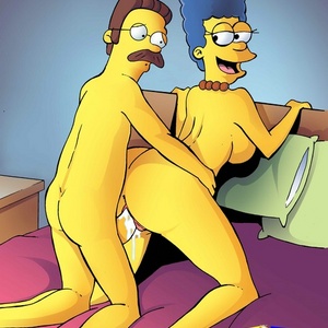 300px x 300px - Cartoon milf Marge Simpson wants it badly from behind doggy style.