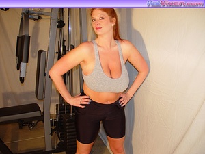 Busty Babe Works Out - XXX Dessert - Picture 2