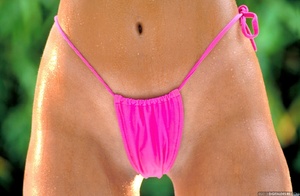 Lewd blonde girl in pink bikini strippin - Picture 9