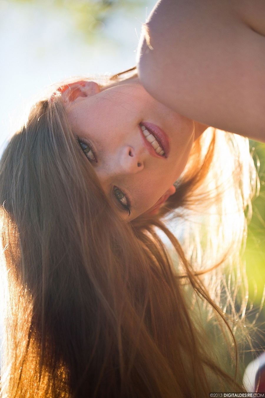 Lovely girl posing outdoors in hiking boots - XXX Dessert - Picture 15