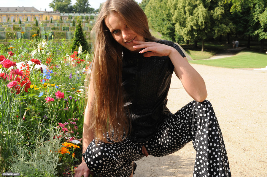 Nasty long-haired teen chick showing off he - XXX Dessert - Picture 15