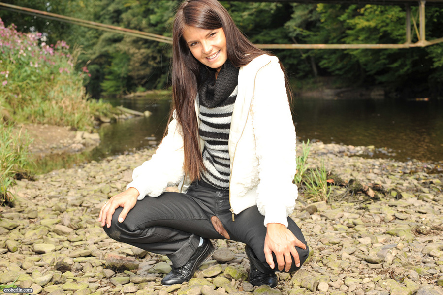 Nasty brunette in black pants and white jac - XXX Dessert - Picture 9