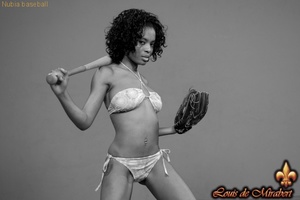Bodacious ebony chick with baseball staf - Picture 1