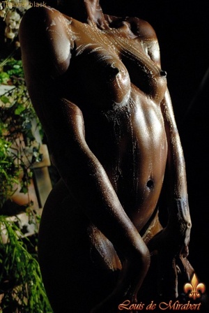 Bodacious ebony chick demonstrating her  - XXX Dessert - Picture 8