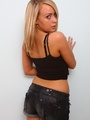 Nasty blonde gal in a black top and - Picture 1