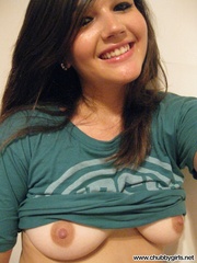 Lovely teen girl in a green T-shirt taking her own pics - Picture 14