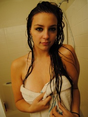 Chubby long-haired brunette teen taking shower - Picture 16