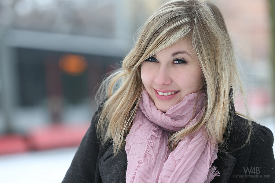 Blonde teen shows off her perfect tits in w - XXX Dessert - Picture 14