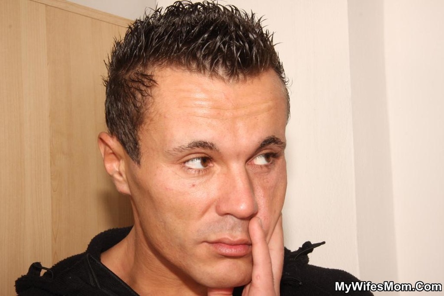 Mature bitch in stockings and glasses is re - XXX Dessert - Picture 5