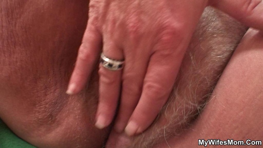 Dirty blonde fat bitch opens her shaggy sna - XXX Dessert - Picture 10