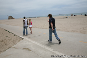 Beach walk gone wrong for young girl. - Picture 2