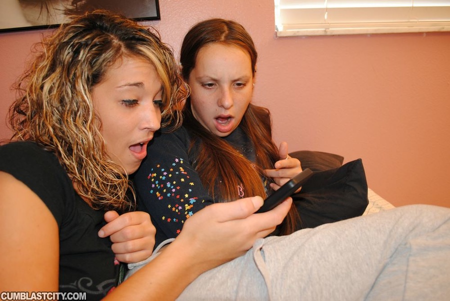 A facial cum for three kinky teens - XXXonXXX - Pic 2