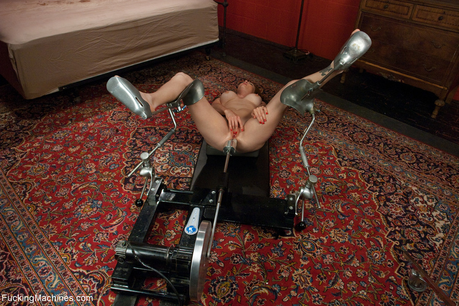 Red MILF gets all her holes plugged with fu - XXX Dessert - Picture 9