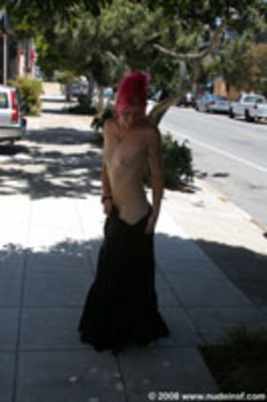 Nude and proud sexy damsels walking the streets of San Francisco - XXXonXXX - Pic 1