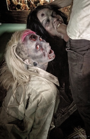 Even zombies need fun as costumed zombie - XXX Dessert - Picture 4