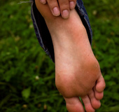 Alluring foot curves with sexy toes