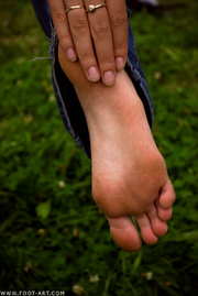 Alluring foot curves with sexy toes