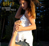 Young erotic sensual feet of lovely girls