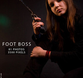 Suckling and appealing feet in goddess' image