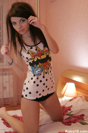 Horny beautiful teen emo girl teasing and topless body to expose juicy tits - XXXonXXX - Pic 9