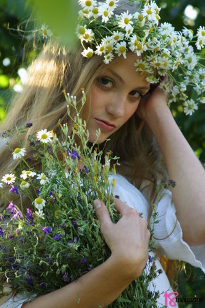A sweet flower fairy sweetly shared her luscious sweet teats - XXXonXXX - Pic 4