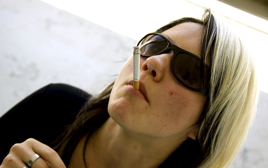 Teen Aneta in sunglasses smokes while licki - XXX Dessert - Picture 6