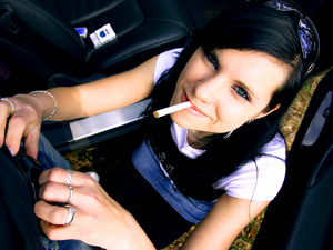 Smoking dark haired Veronica sucking har - Picture 3