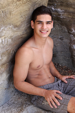 Handsome latino guy posing for gay magaz - XXX Dessert - Picture 5