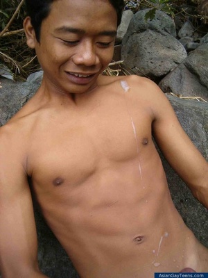 Nature lover guy gets nude by rocks and water and jerks of his cock to spray cum - Picture 10