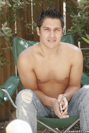 Evans sucks dick before taking up his bu - XXX Dessert - Picture 2