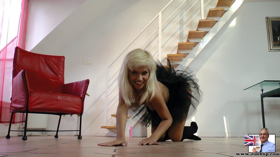Young likable blonde looking for fun shows  - XXX Dessert - Picture 15
