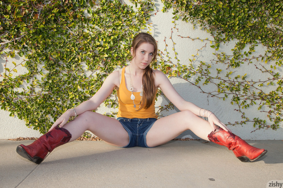 Cute ponytailed teen in shorts and high boo - XXX Dessert - Picture 1