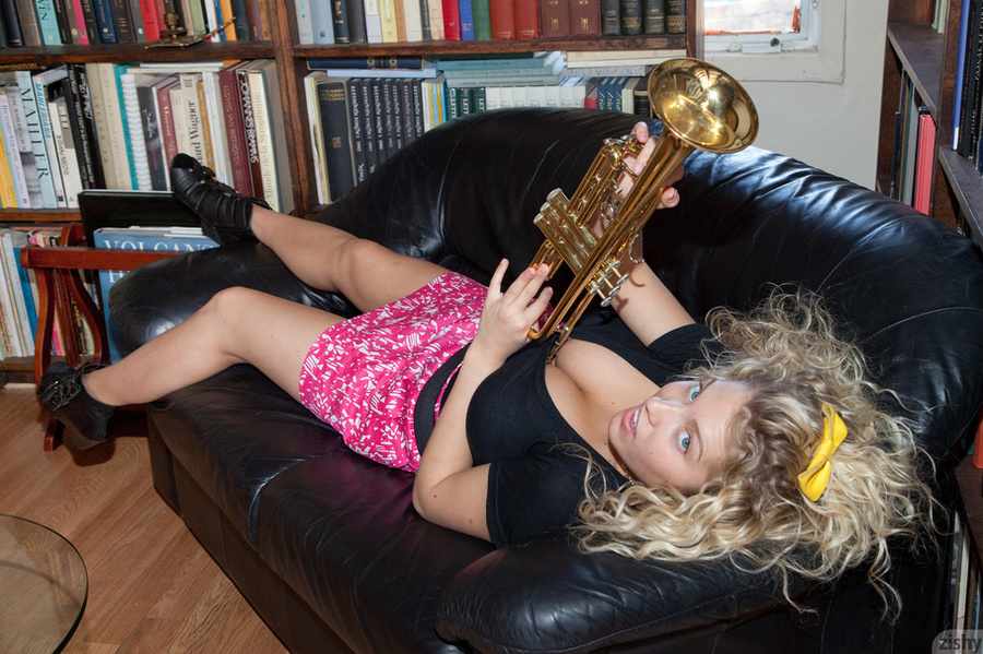 Amazing blonde teen babe Emma has very big  - XXX Dessert - Picture 2
