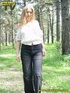 Horny blonde teen pulls down her pants in the forest then takes a glorious