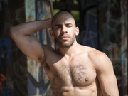 30 yo brunette Austin Wilde.