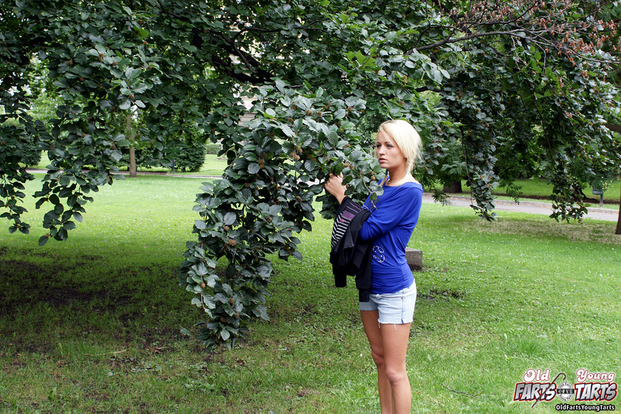 Sexy clothed cutie publicly shagging an old - XXX Dessert - Picture 5