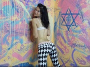 21 yo brunette Sweetassalice.
