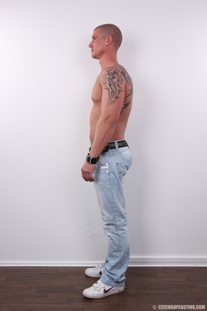 Bi tattooed hunk plans to fuck anything - XXX Dessert - Picture 8
