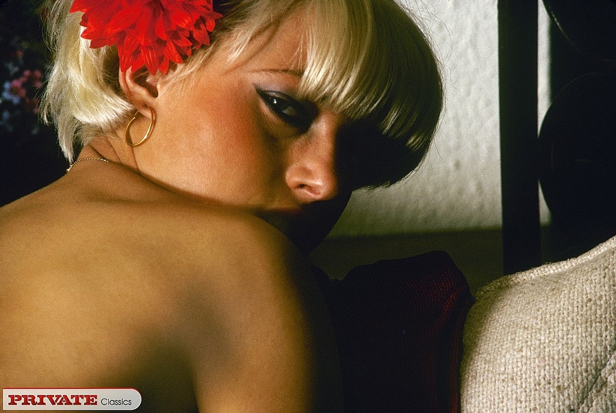 Classic blondies have fun with guys and gir - XXX Dessert - Picture 5